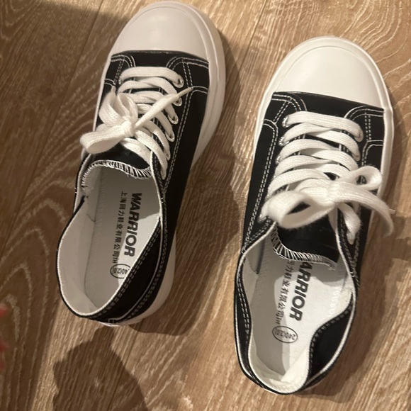 Canvas shoes with heel - Picture 3 of 8